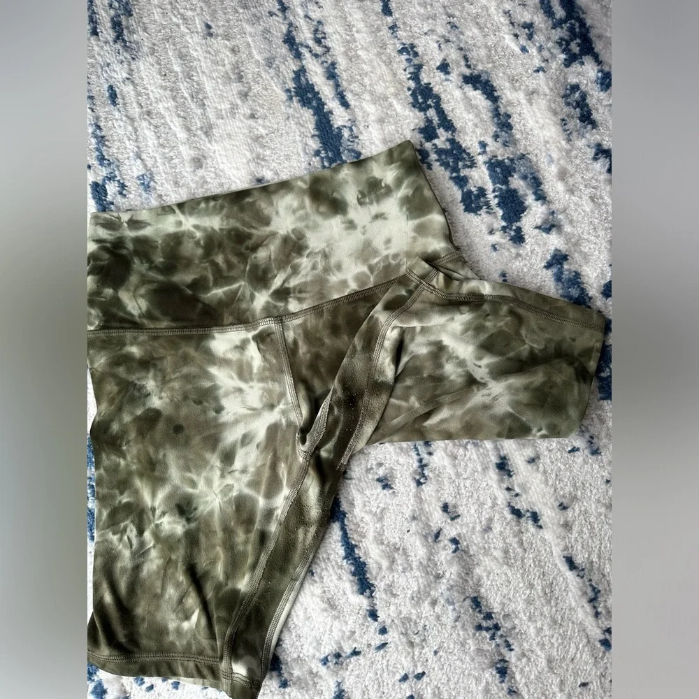Lululemon Align Short 8" *Diamond Dye - Picture 2 of 6